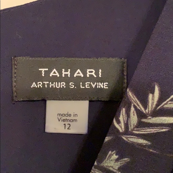 NWT Tahari Beautiful Navy Blue Floral Dress - Picture 3 of 8
